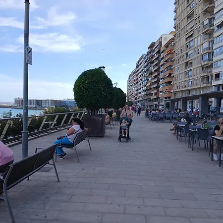 Comfort Compartido Homestay szállás *